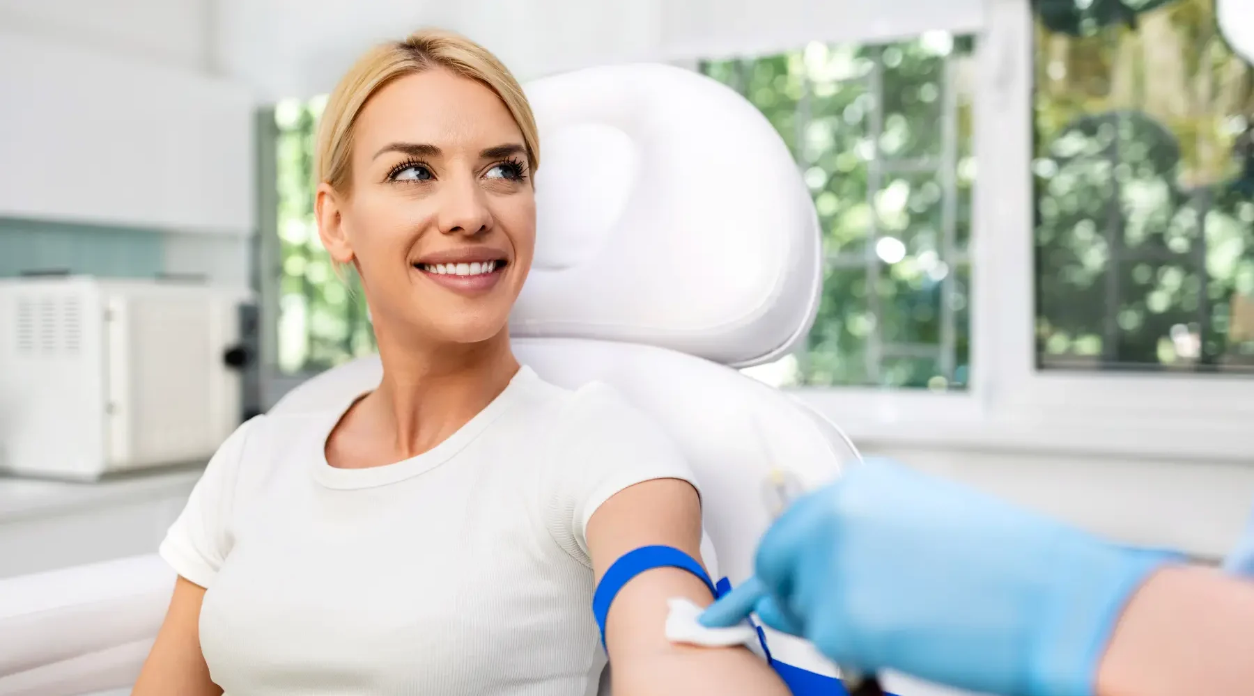 “Stem cell and PRP injections body treatment at Gentle Giant Care LLC in Palm Springs, California — a healthcare provider administering regenerative therapy injections to a client’s body to support healing and tissue repair.”